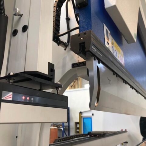 Accurl Euro-Pro CNC Press Brake 4-6 Axis - Image 12