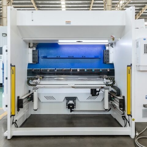 Accurl Euro-Pro CNC Press Brake 4-6 Axis - Image 8