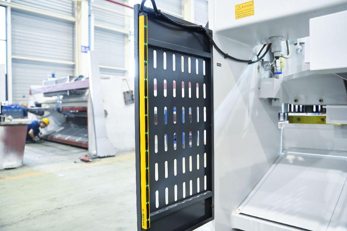 Trident True Cut Premium CNC Guillotine - Image 8