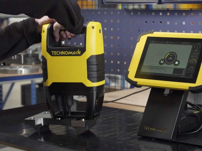 Technomark Easy 60 marking on bench